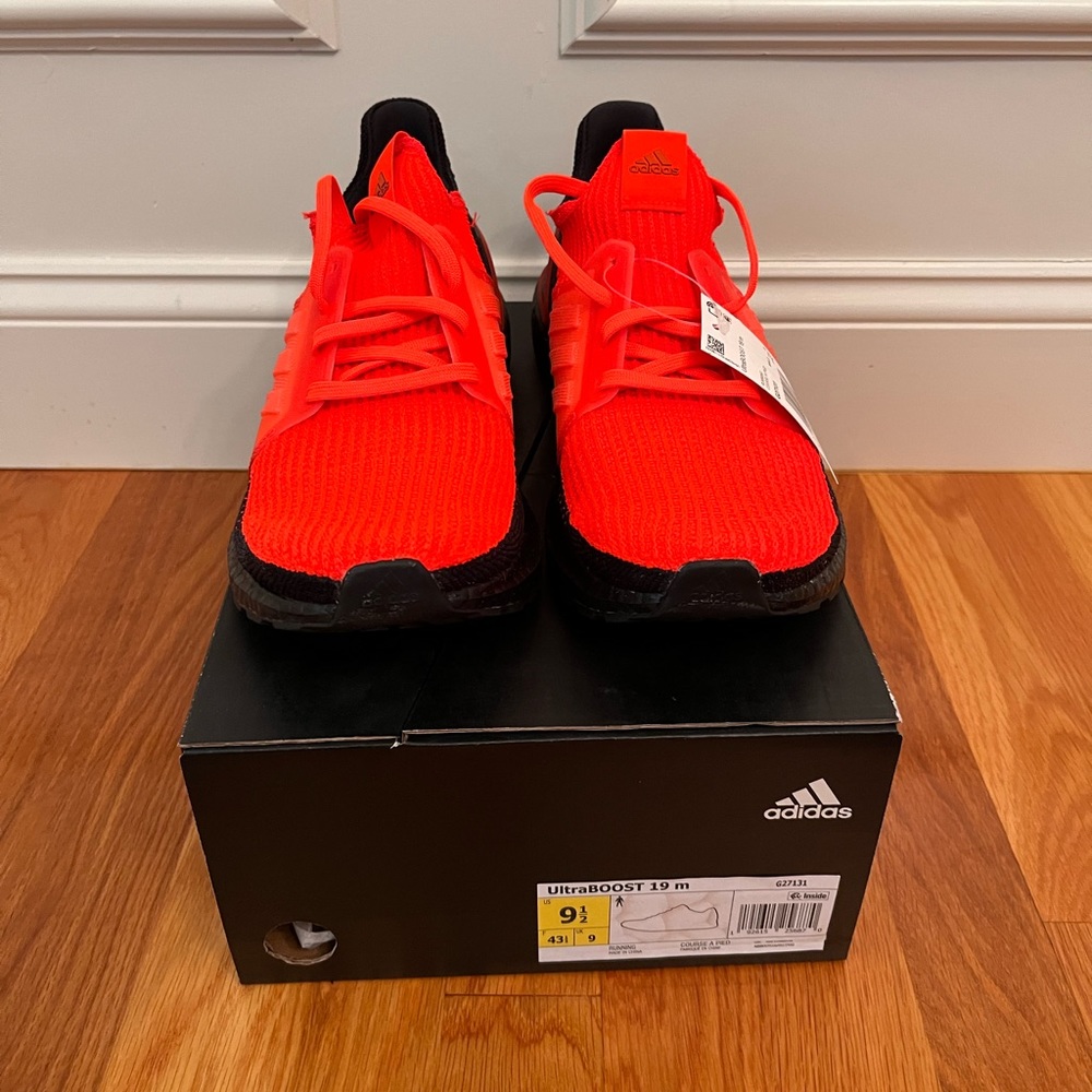 Never Worn Adidas UltraBOOST 19m